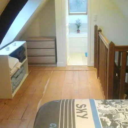 Holiday home Maison Charmante Au Theil-en-auge *